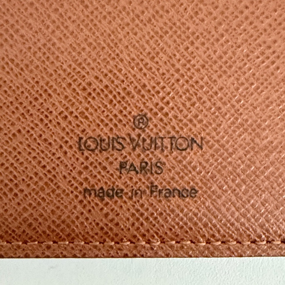 Louis Vuitton MM Ring Agenda (Medium) - Picture 13 of 14
